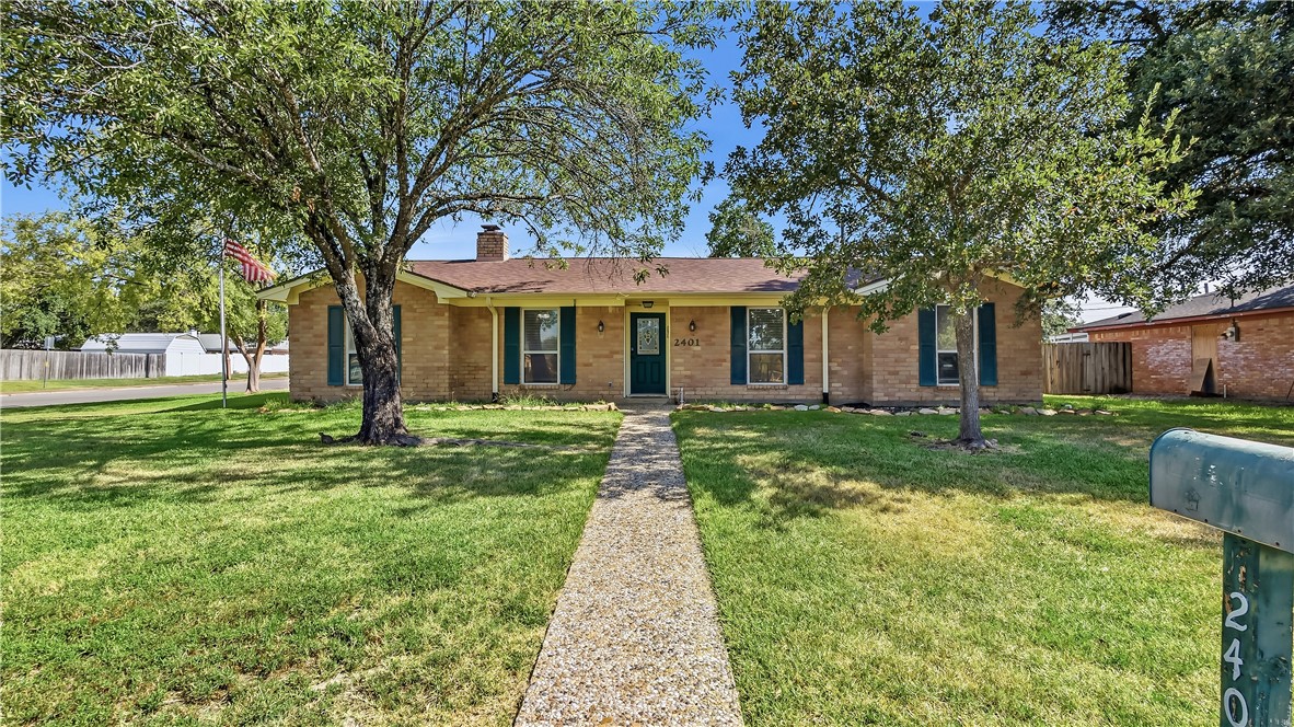 2401 Hillside Drive, Bryan, TX 77802 — photo 2
