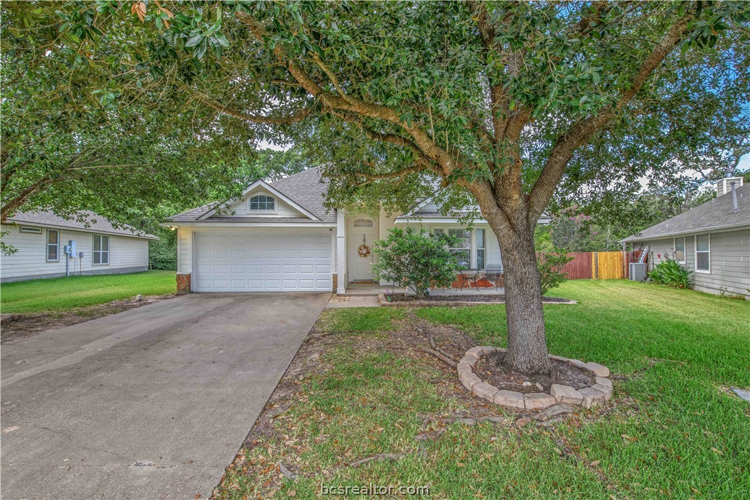 1721 Summerwood Loop — photo