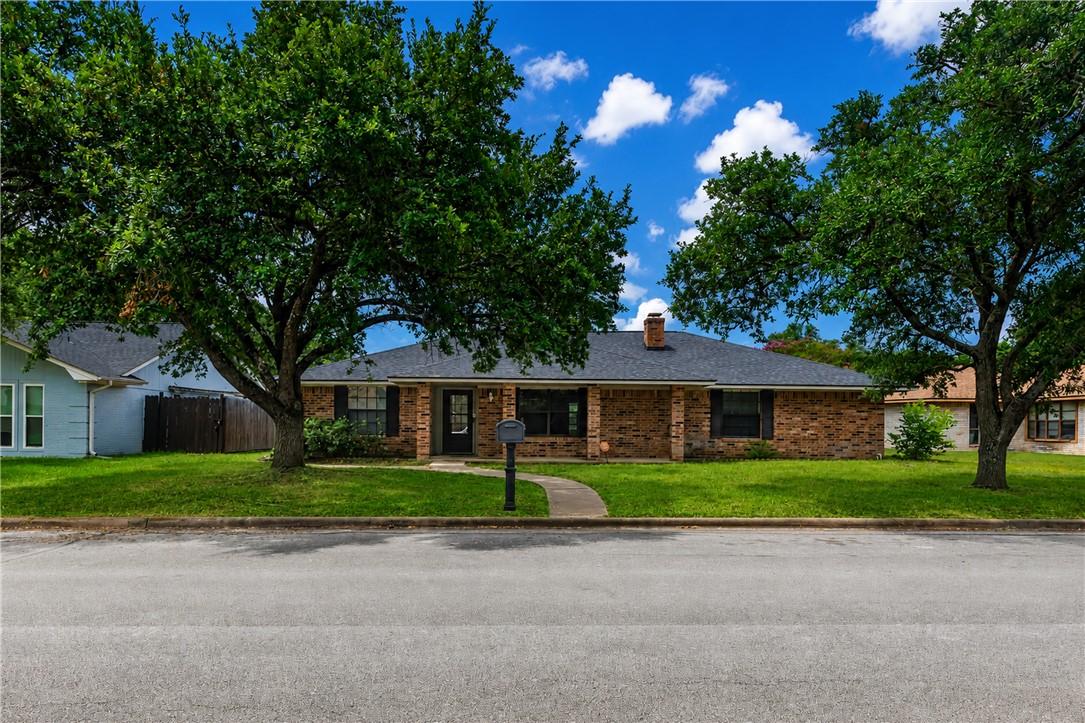 2312 Windsor Drive — photo