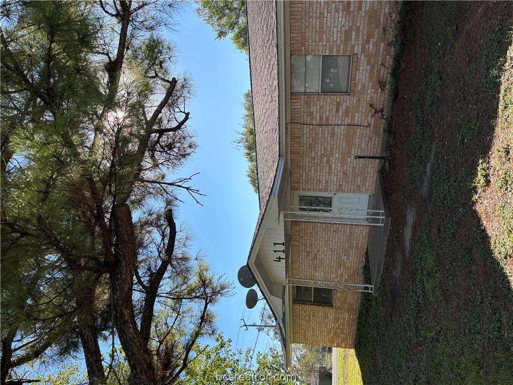 411 Hickory Street — photo