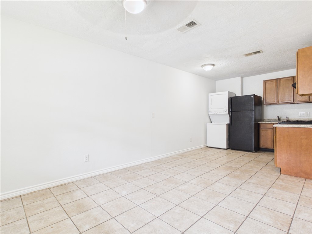 1908 Finfeather Road #B, Bryan, TX 77801 — photo 2
