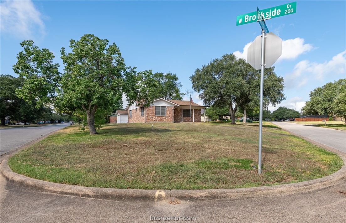 303 Borderbrook Drive, Bryan, TX 77801 — photo 3
