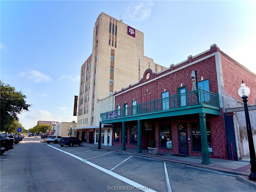 211 North Main Street 23 — photo