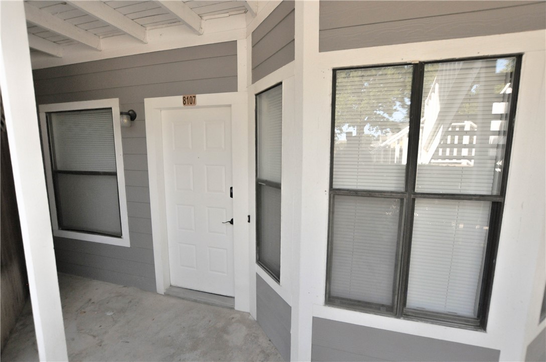 4441 Old College Road 8107 — photo