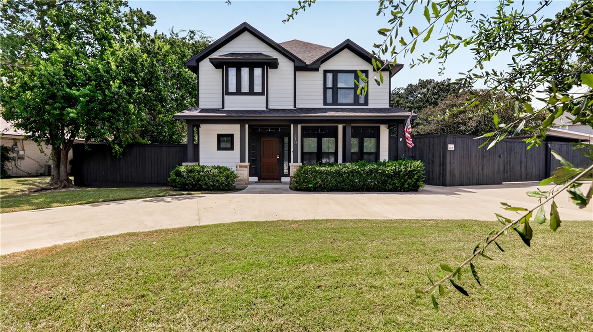 210 Rosemary Lane — photo