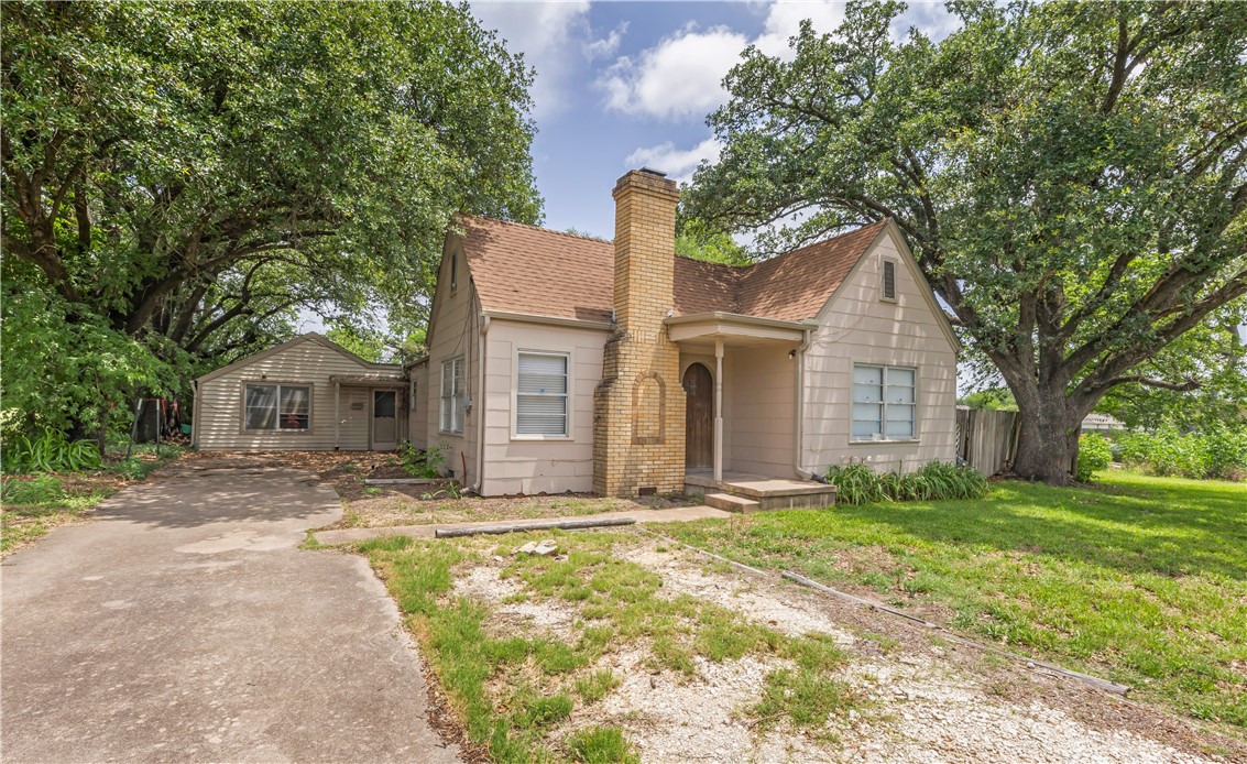 1545 East Wm J Bryan Parkway — photo