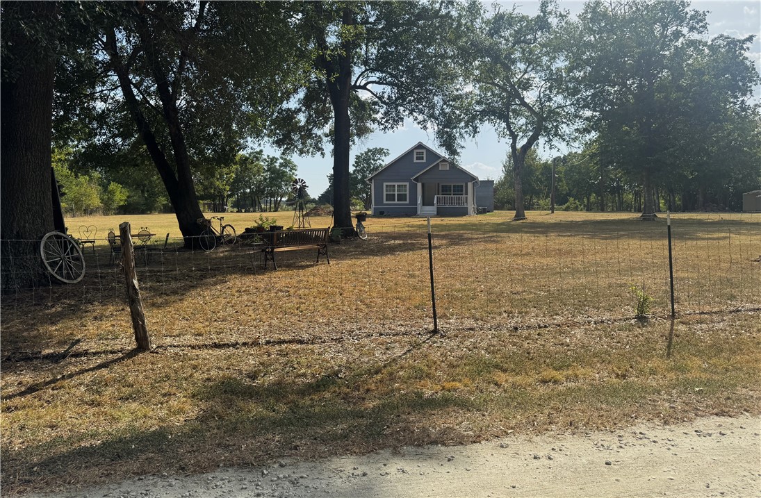 10390 Hedrick Road — photo