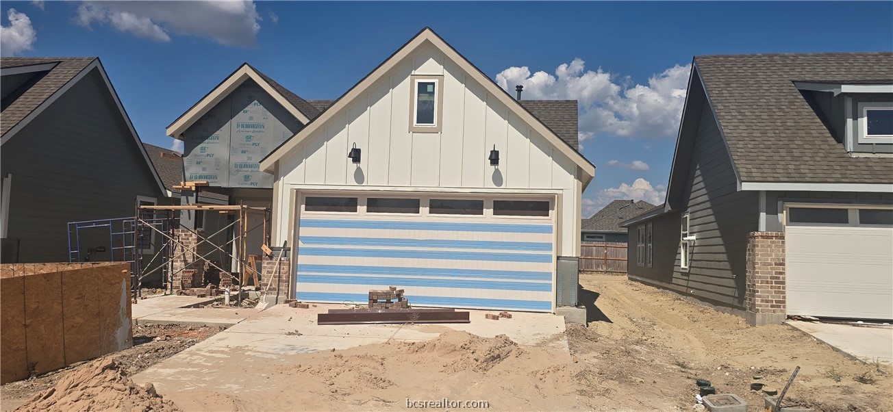 898 Lady Bird Lane — photo
