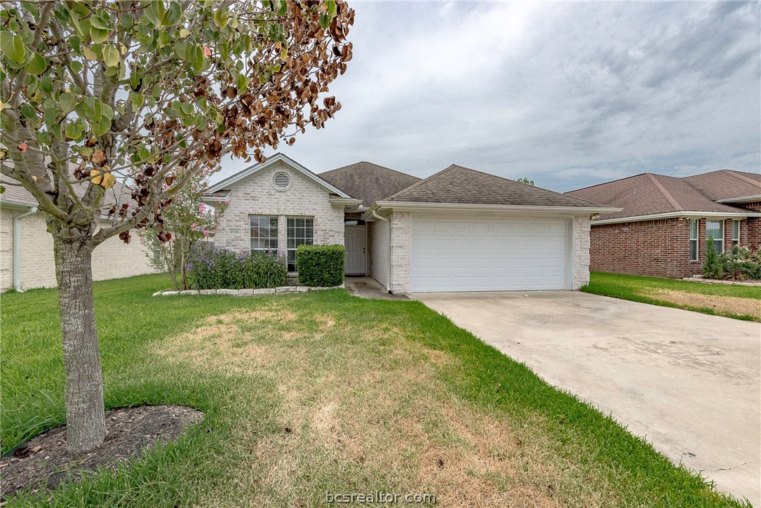 906 Gardenia Drive — photo