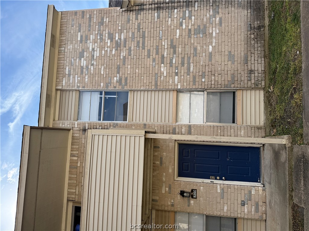 918 Spring Loop C — photo