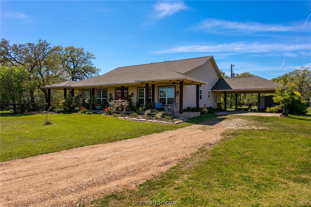 8137 County Road 201 — photo