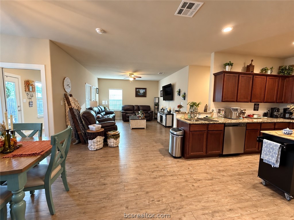 620 W Sheldon, Thrall, TX 76578 — photo 3