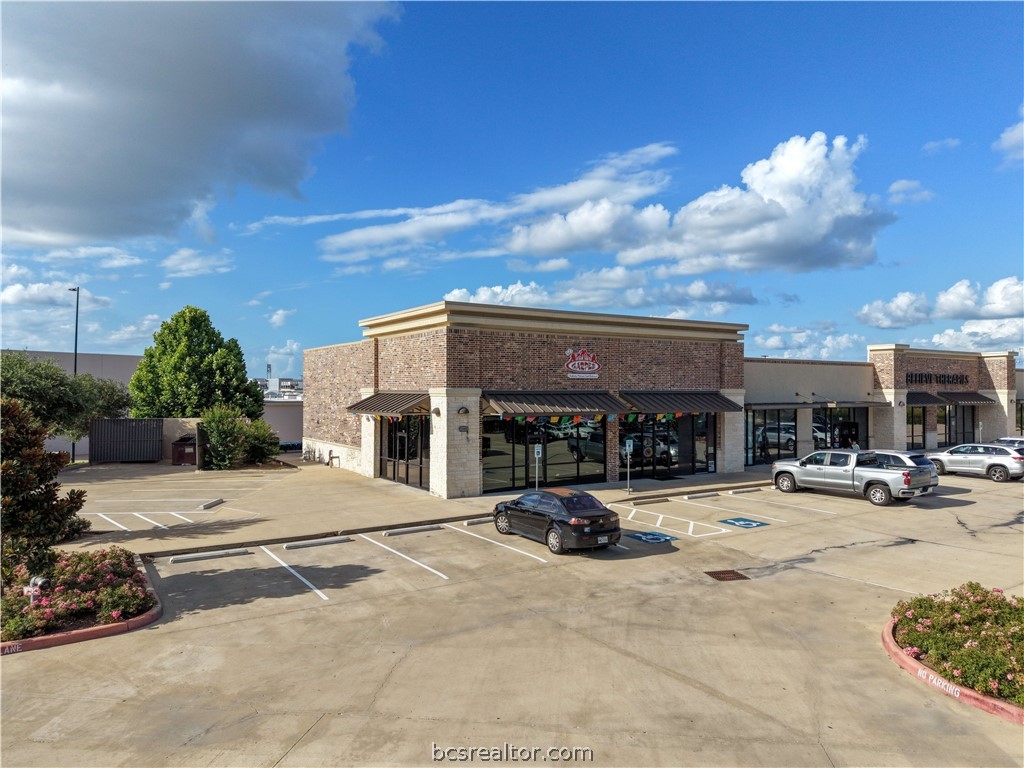 2305 Longmire Dr — photo