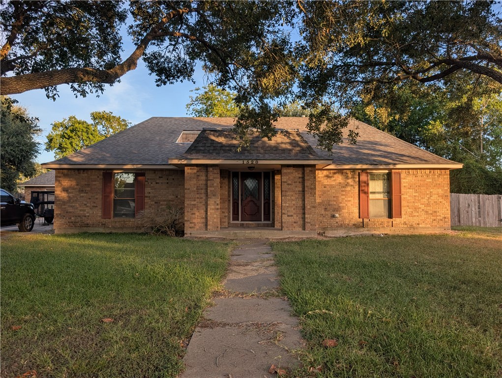1520 Sycamore Street — photo