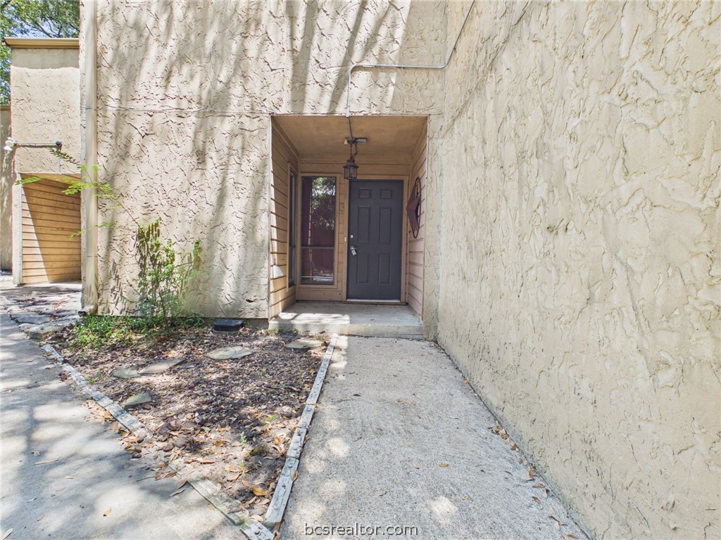 4345 Carter Creek Parkway 3 — photo