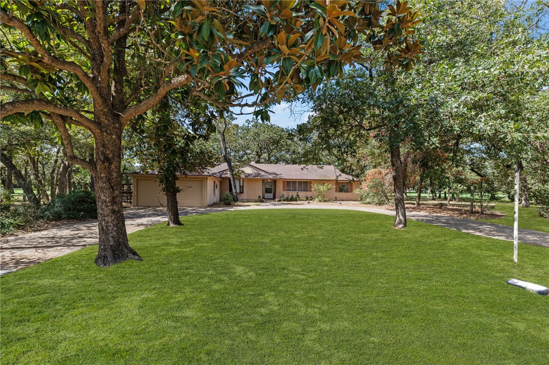 561 Fairway Drive — photo