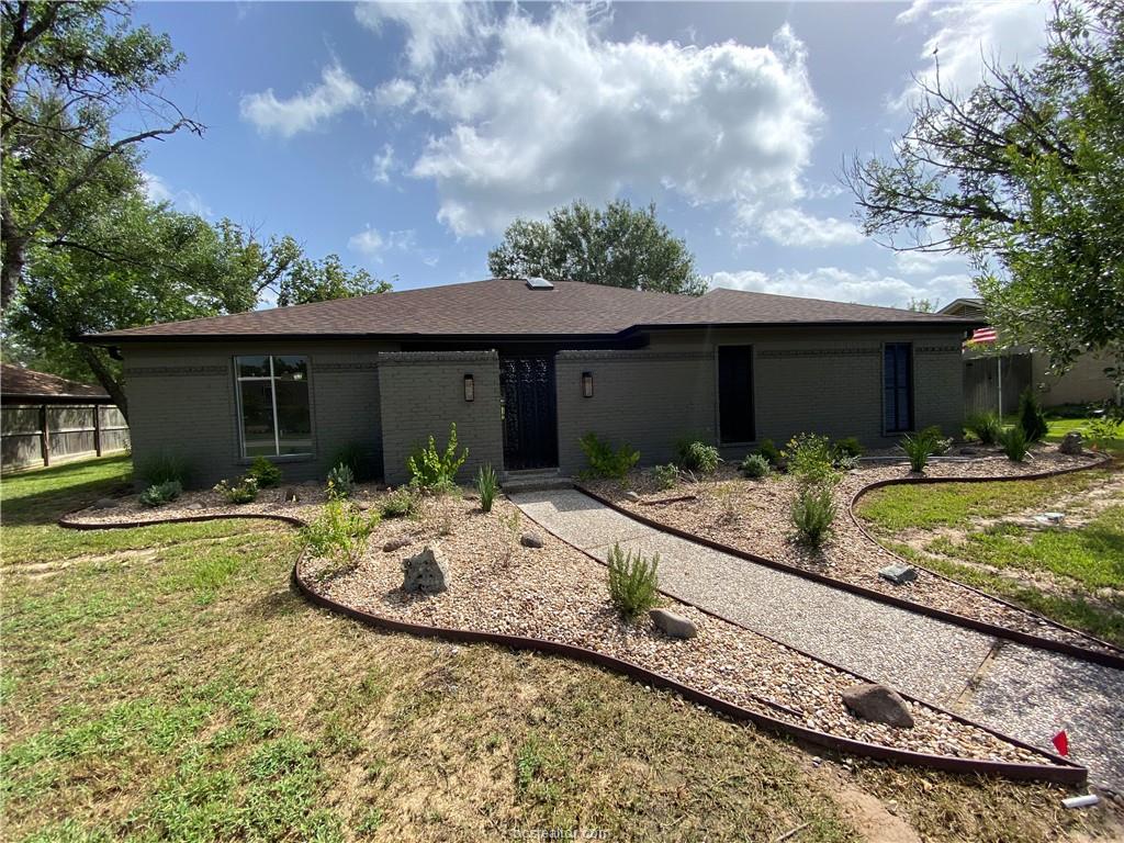 1603 Brook Hollow Drive — photo