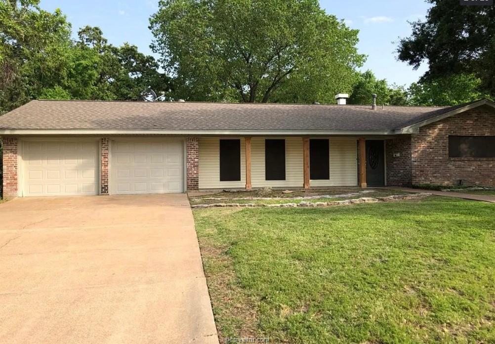 201 Brookside Drive W — photo