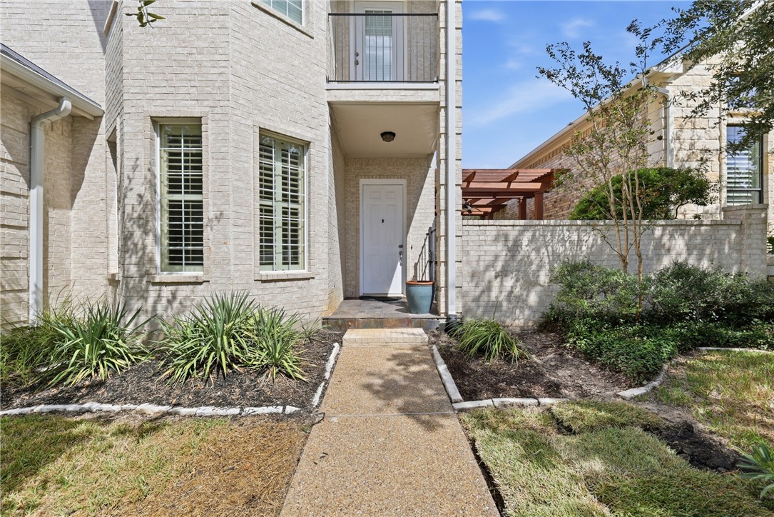4709 Stonebriar Circle — photo