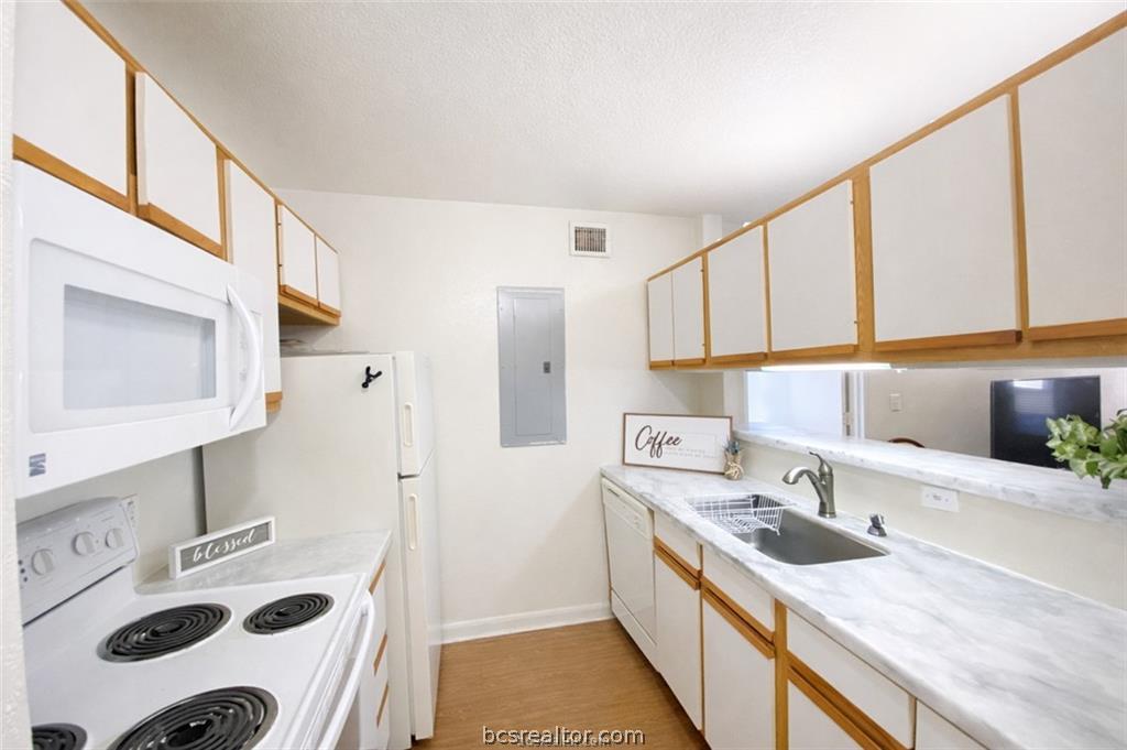 515 Southwest Parkway 103 — photo