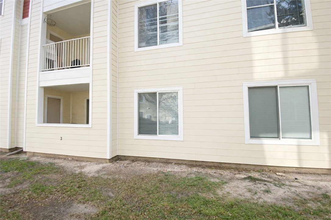 515 Southwest Pkwy Unit 103 — photo