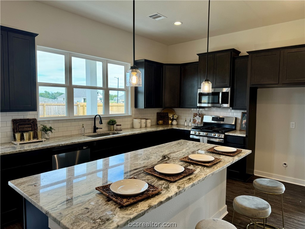 3035 Teller Drive, Bryan, TX 77808 — photo 2