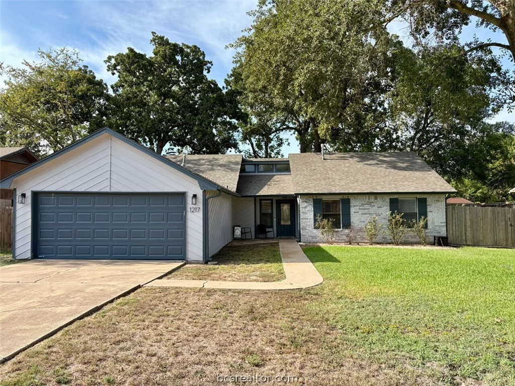 1217 Haley Place — photo