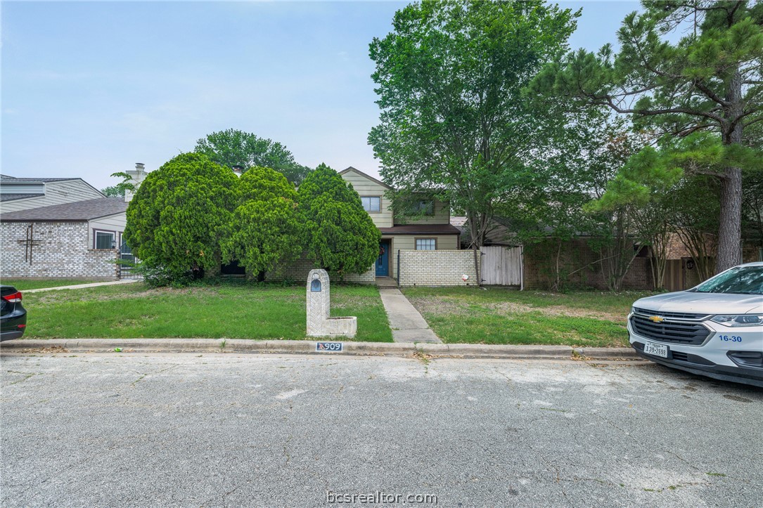 909 Westview Street — photo