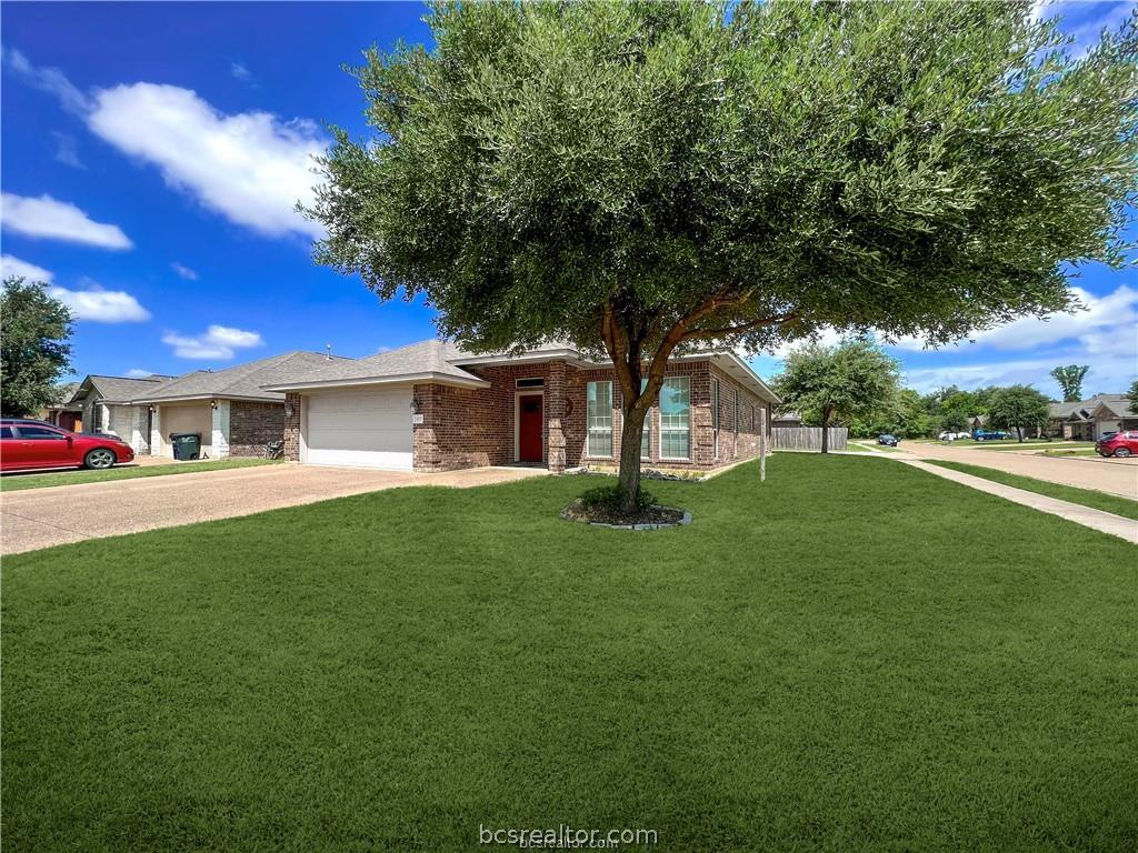 1027 Emerald Dove Avenue — photo