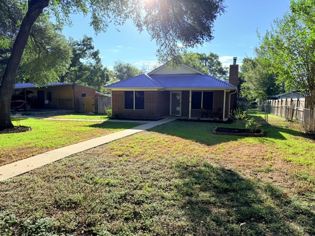 2209 Emerald Drive — photo