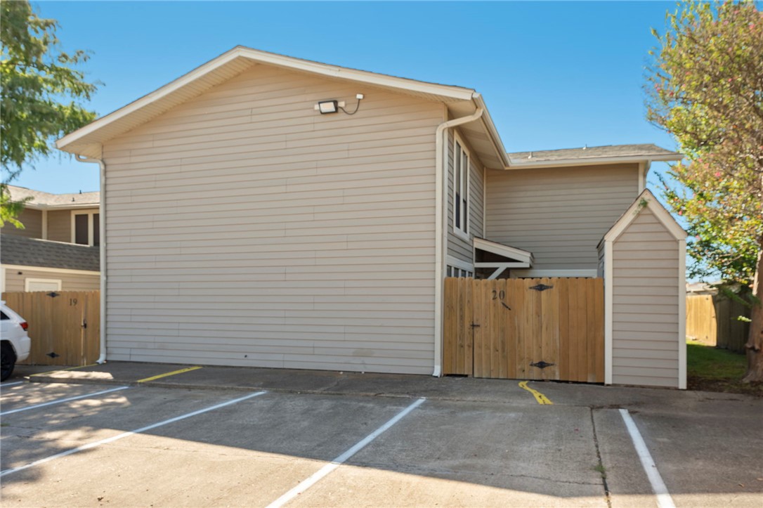 2101 Barak Lane 20 — photo