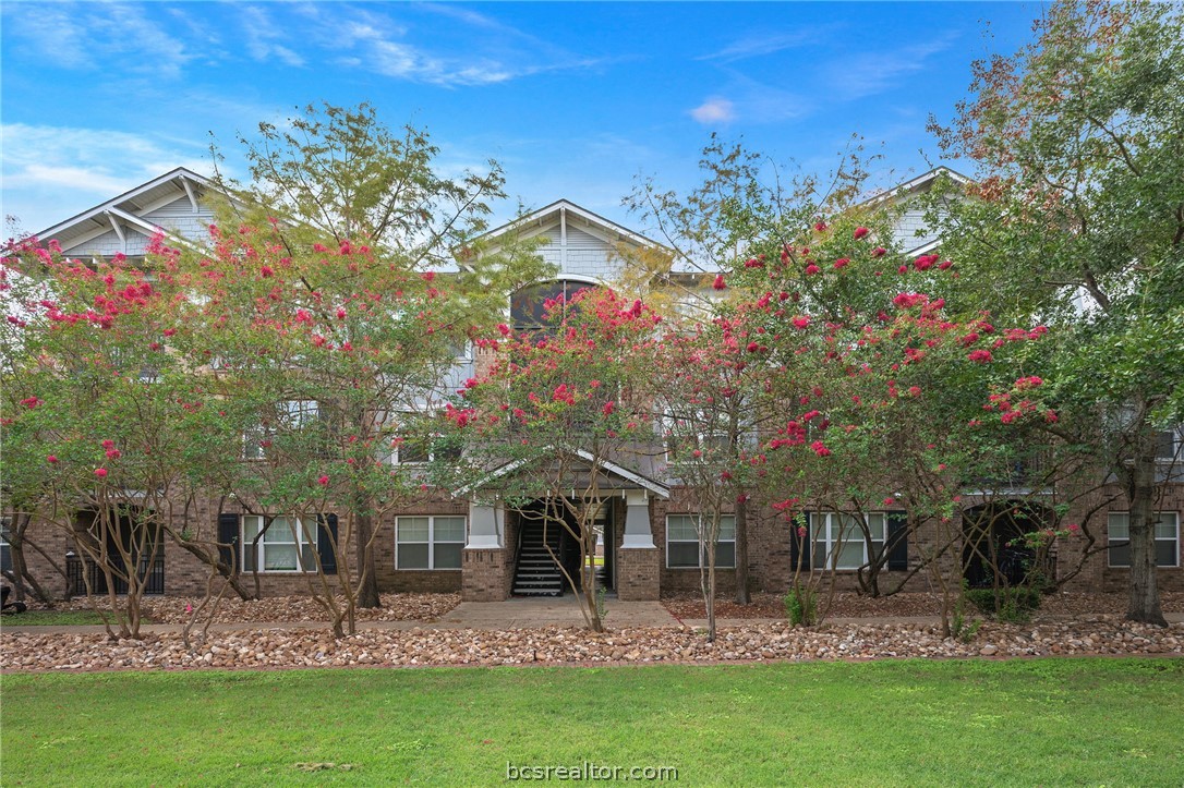 1725 Harvey Mitchell S Unit 2424 — photo