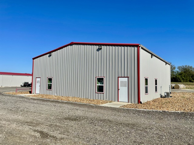 9313 North State Highway 6 — photo