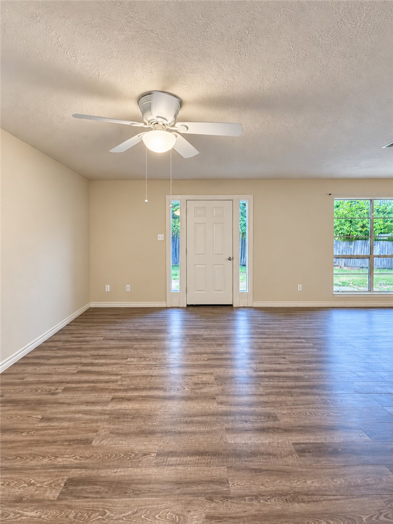 2801 Oakside Drive, Bryan, TX 77802 — photo 3