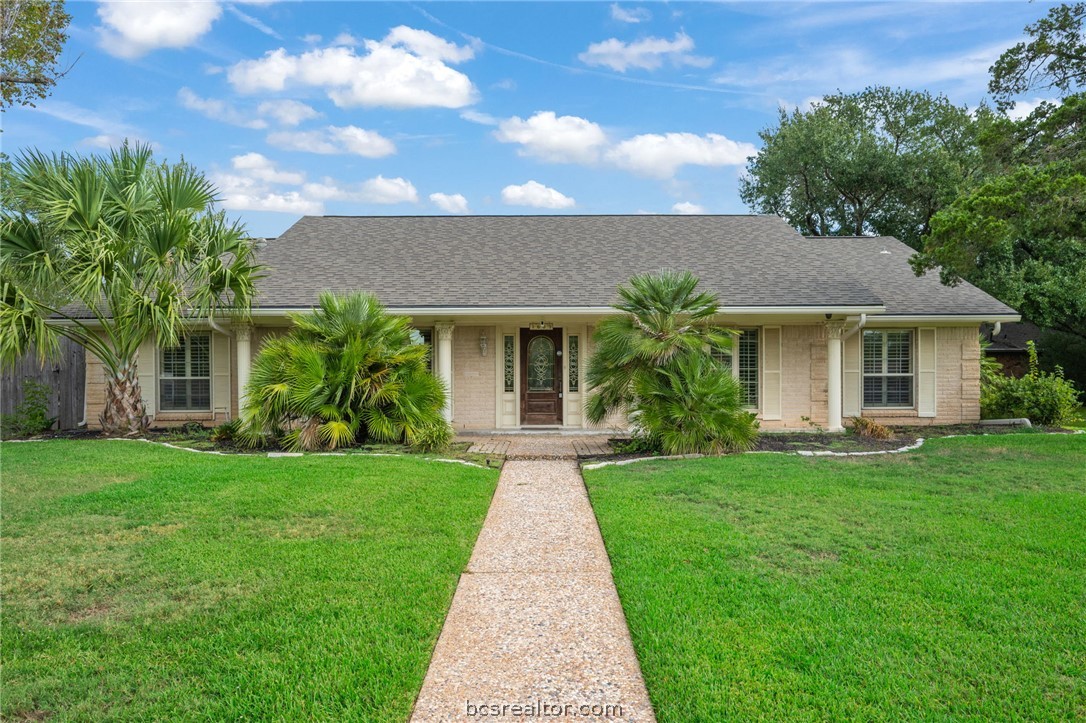 1605 Brook Hollow Drive — photo