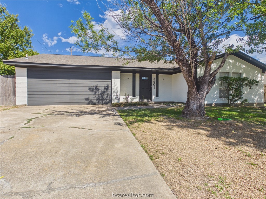 2901 Oakside Drive — photo