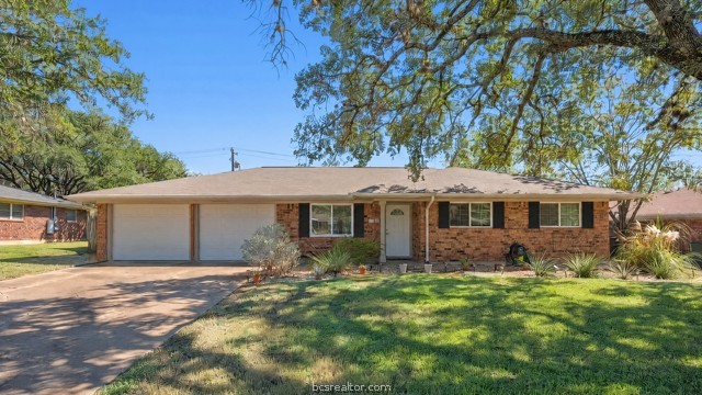 401 Leslie Drive — photo