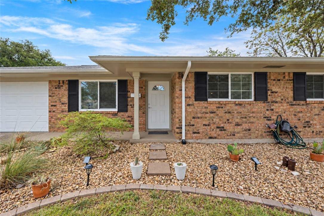401 Leslie Drive, Bryan, TX 77802 — photo 2