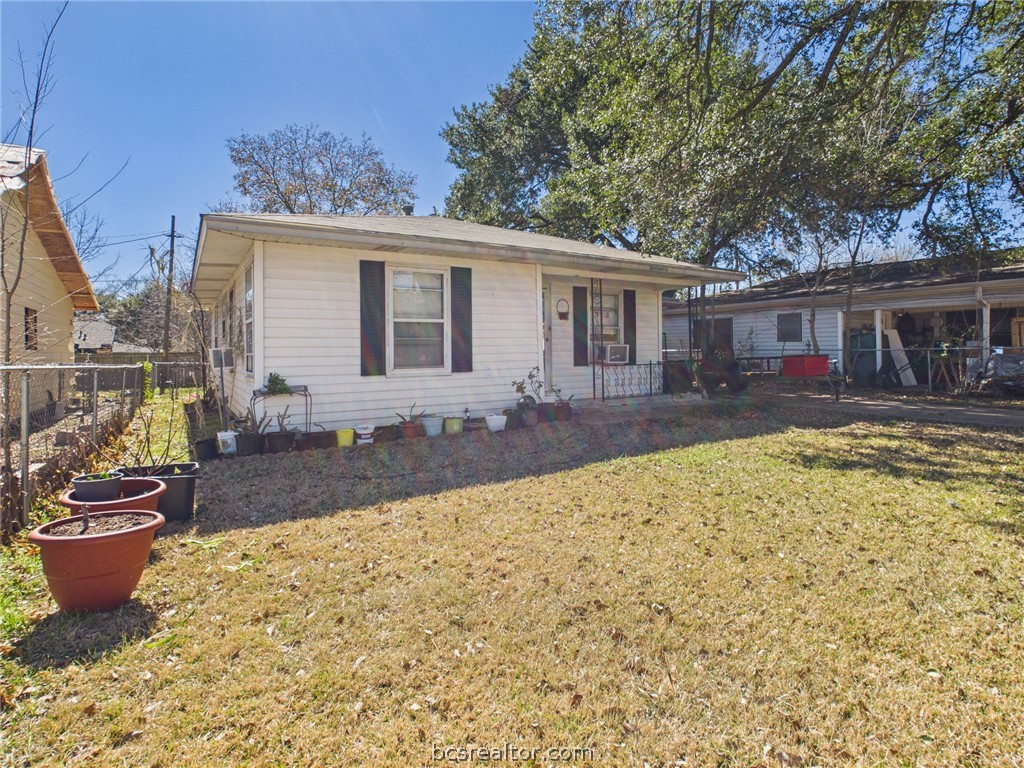 1203 Batts Street, Bryan, TX 77803 — photo 2