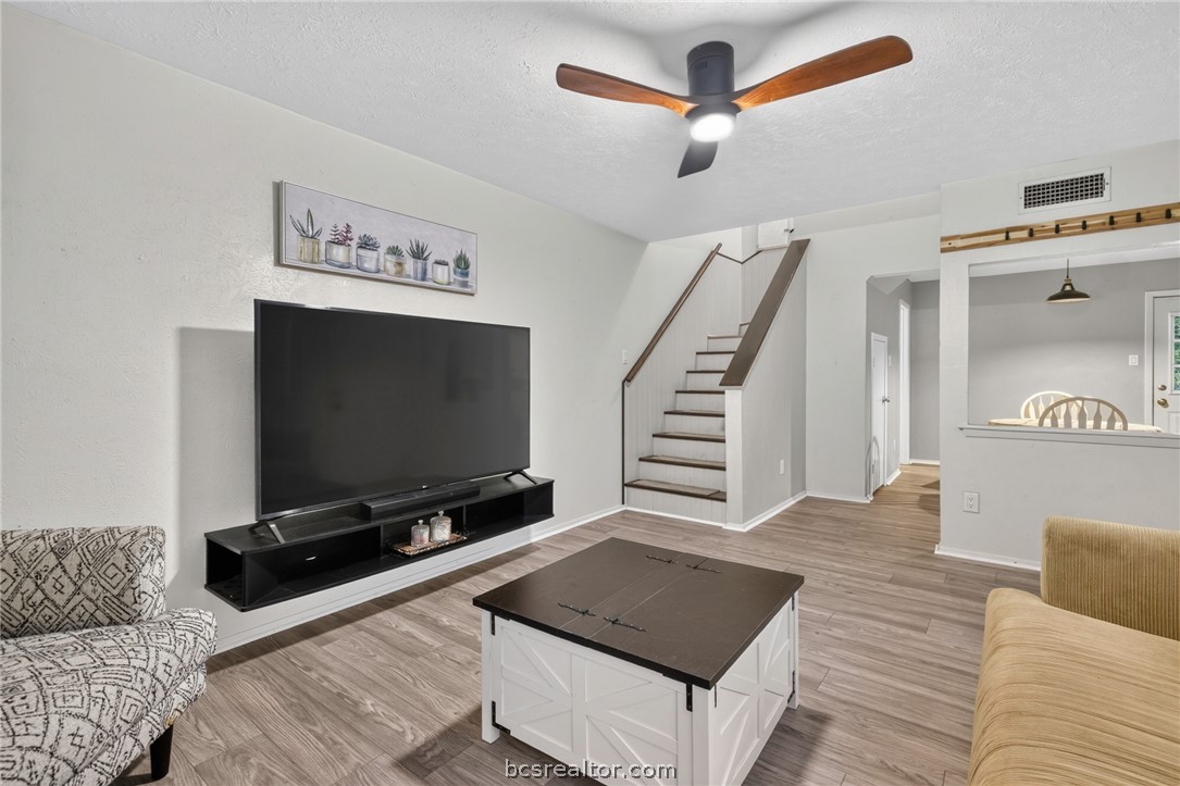 2411 De Lee Street Unit 18 — photo