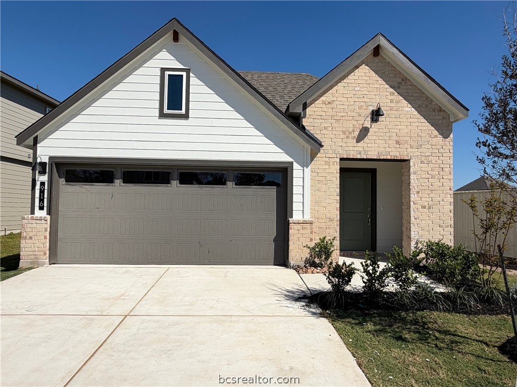 916 Lady Bird Lane — photo