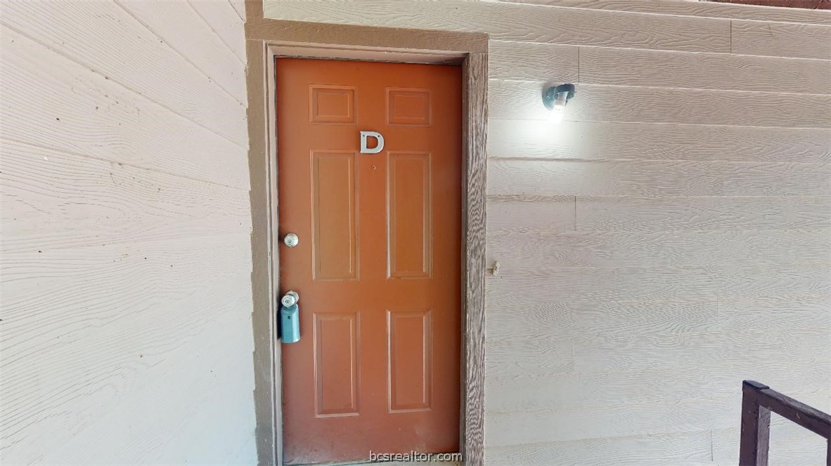 1016 Autumn Circle Unit D — photo