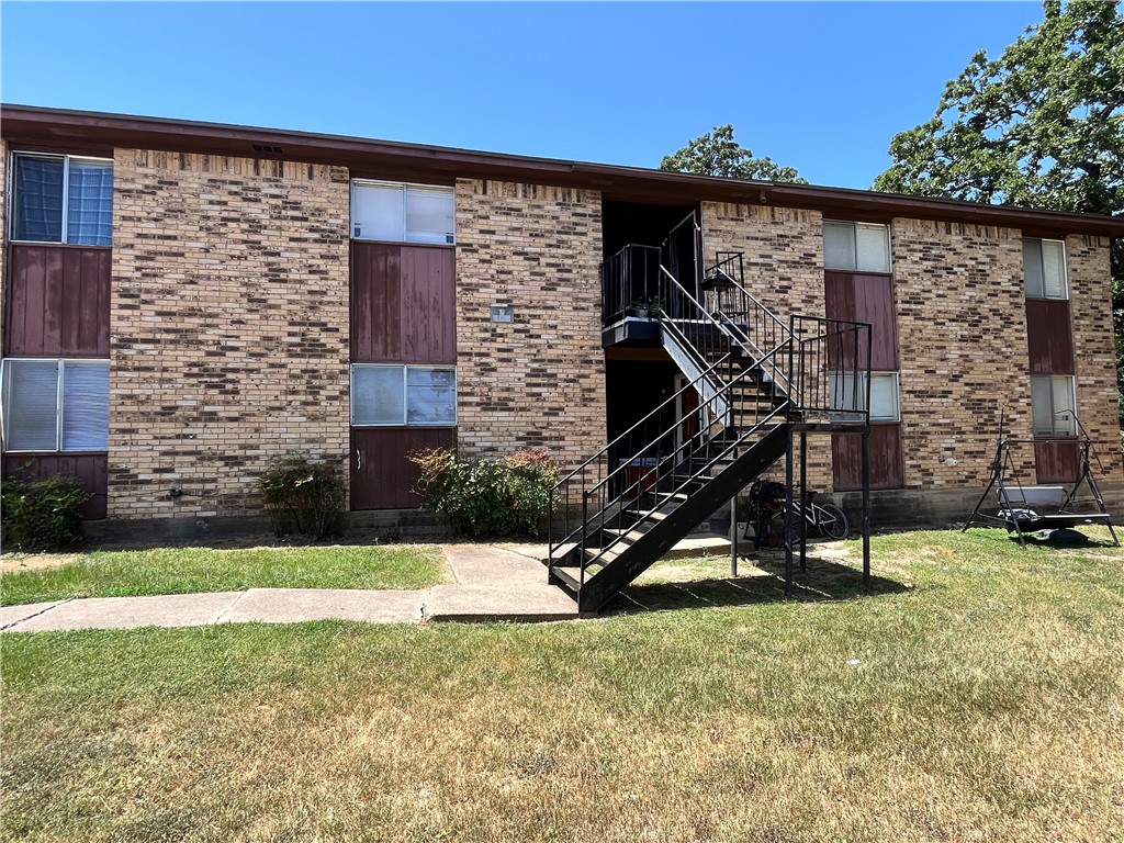 2000 Longmire Bldg 12 Unit 8 — photo