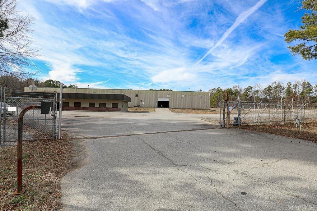 3200 S Reynolds Road — photo