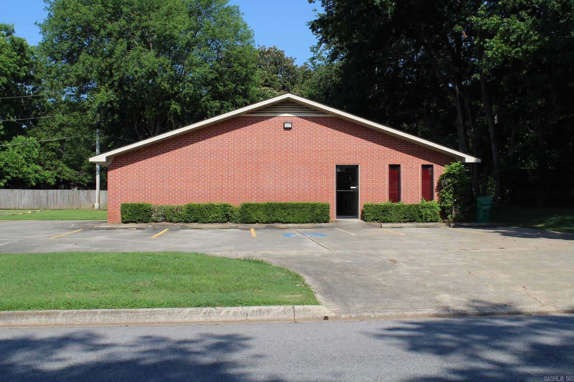 527 N Main Street — photo