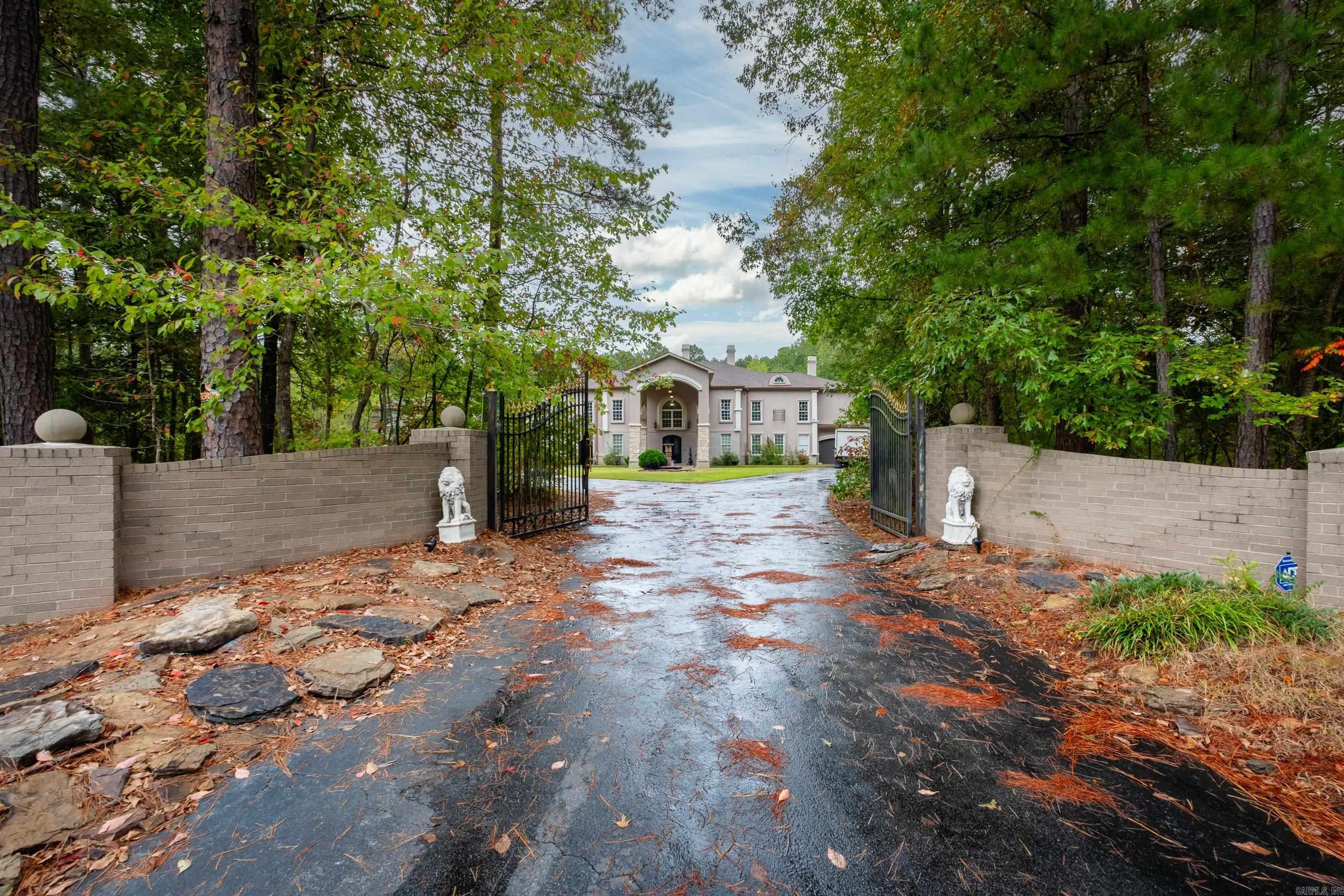 1436 Lakeshore Drive — photo