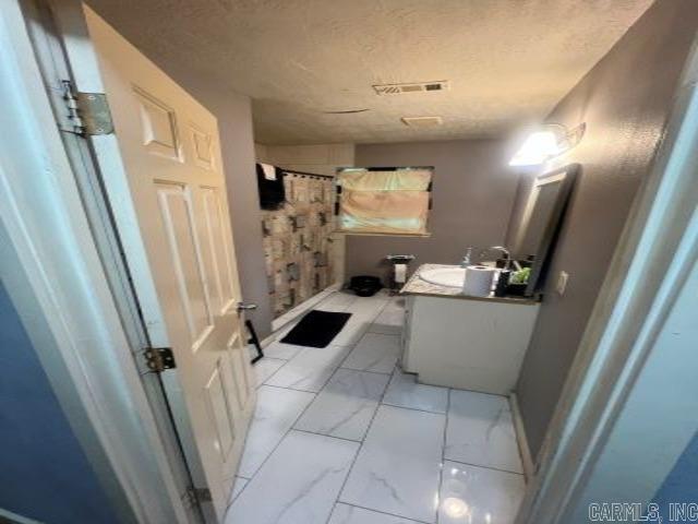 Home in Little Rock, AR 72204 — photo 3