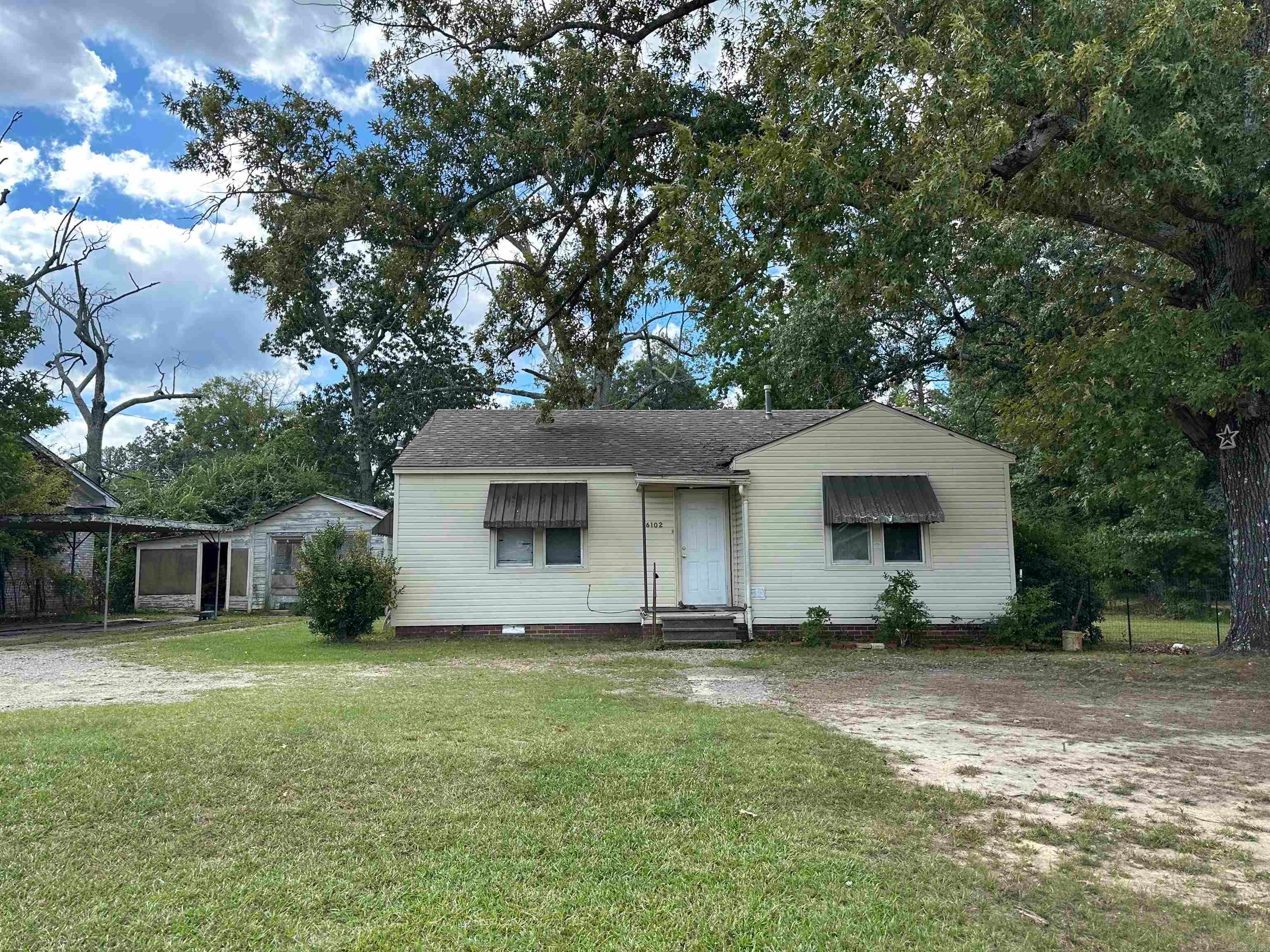 6102 Dollarway Rd. — photo
