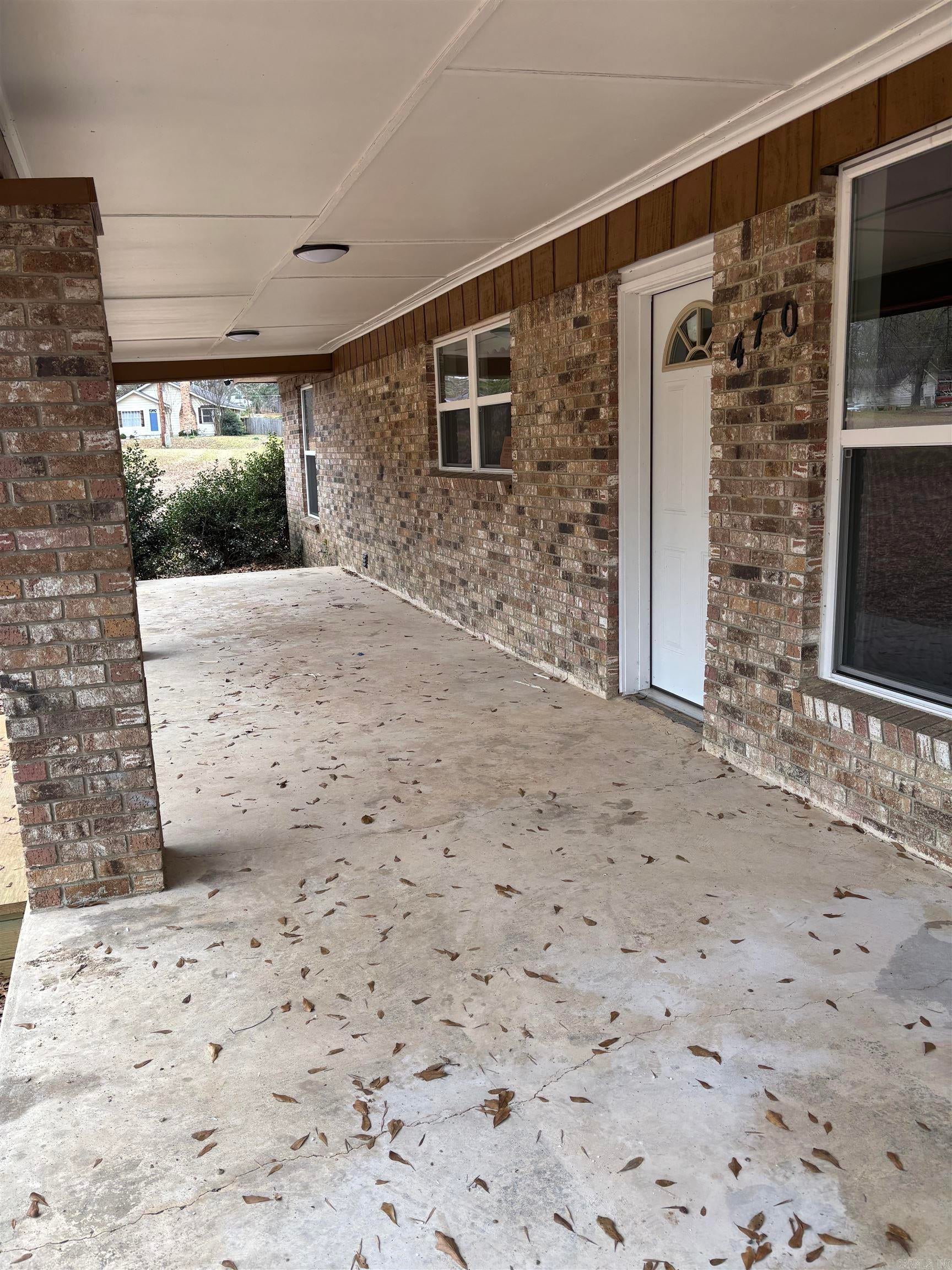 Home in Camden, AR 71701 — photo 2