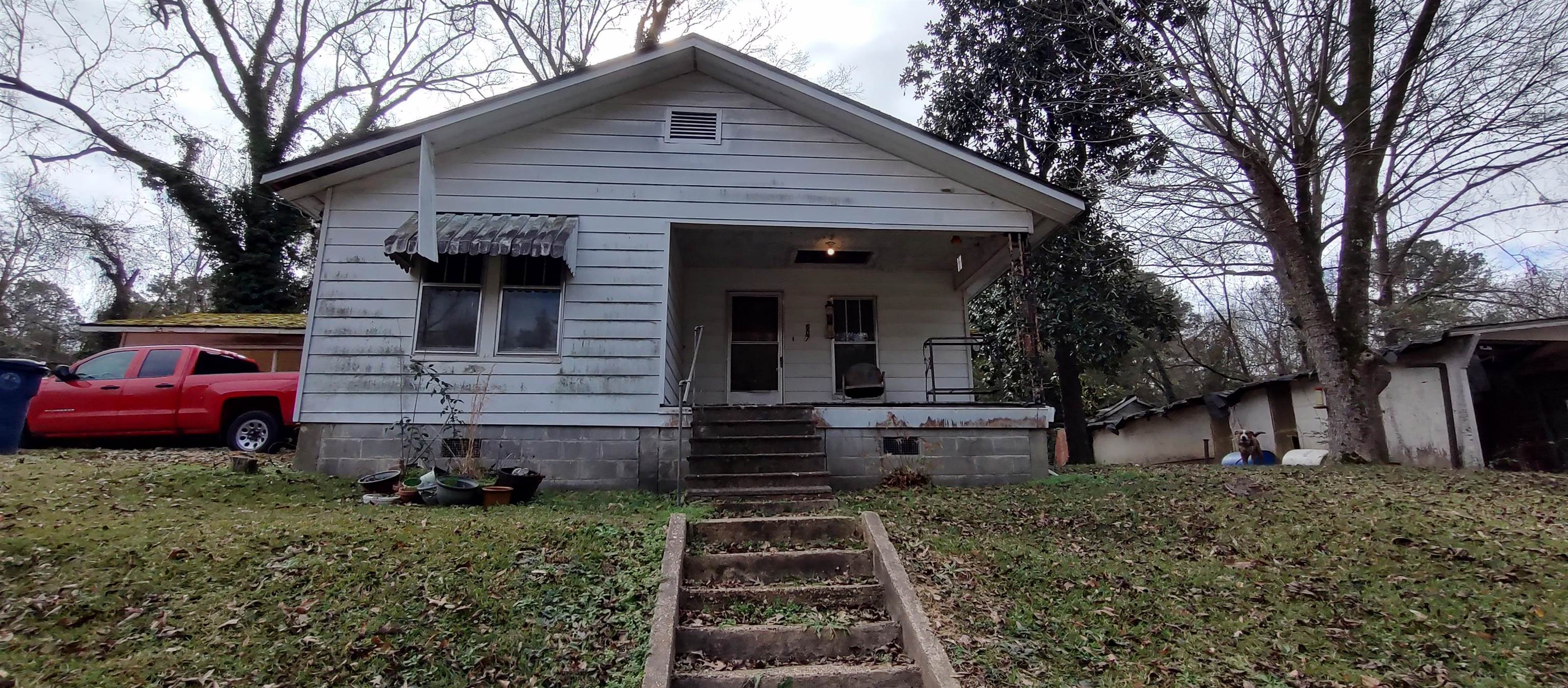 607 Elm Street — photo